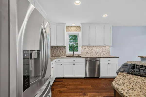 2421 4th ST, White Bear Lake, MN 55110
