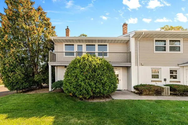 1348 Colonial DR