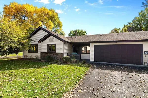 576 Donegal CIR