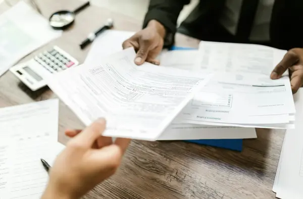 What Homebuyers Need to Know About the New Buyer Broker Agreement,Carie Heber Realty