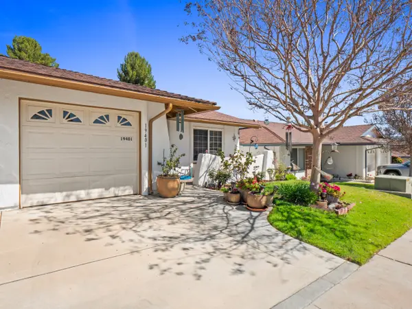 19401 Oak Crossing Rd, Newhall, CA 91321-1432