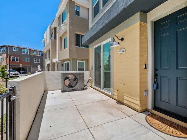 27148 Valley Oak Pl, Valencia, CA 91381-2199