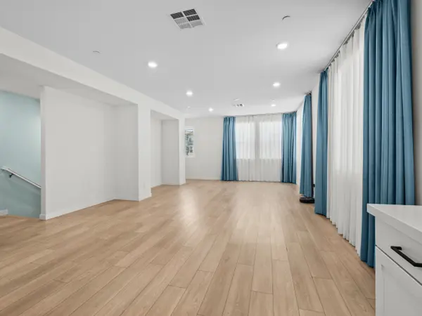 27148 Valley Oak Pl, Valencia, CA 91381-2199