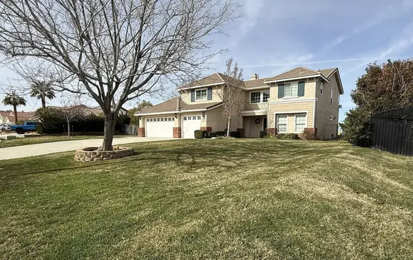 5739 Avenida Entrada, Palmdale, CA 93551-1182