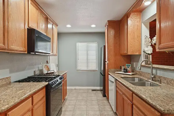 1260 Middlefield AVE, Stockton, CA 95204