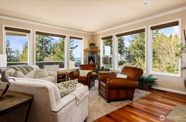 3913 W 12th ST, Anacortes, WA 98221