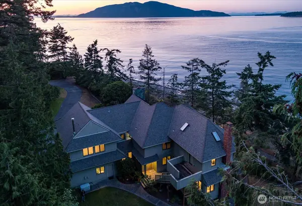 4079 Forest LN, Anacortes, WA 98221