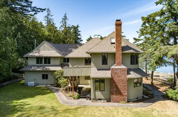 4079 Forest LN, Anacortes, WA 98221