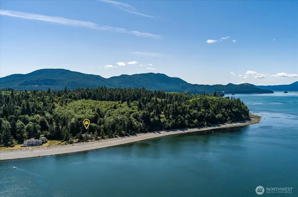 4079 Forest LN, Anacortes, WA 98221