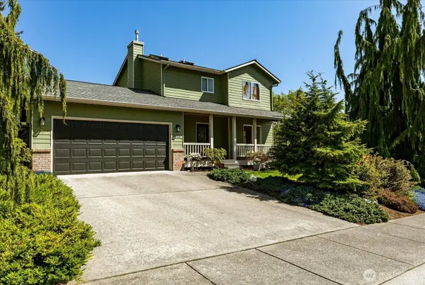 726 SW Puffin ST, Oak Harbor, WA 98277