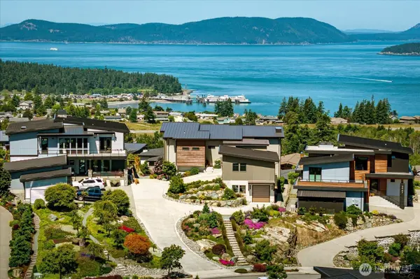 3945 Rock Ridge Pkwy, Anacortes, WA 98221