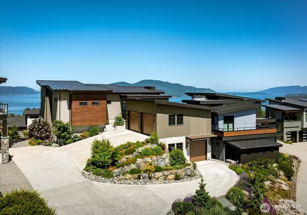 3945 Rock Ridge Pkwy, Anacortes, WA 98221