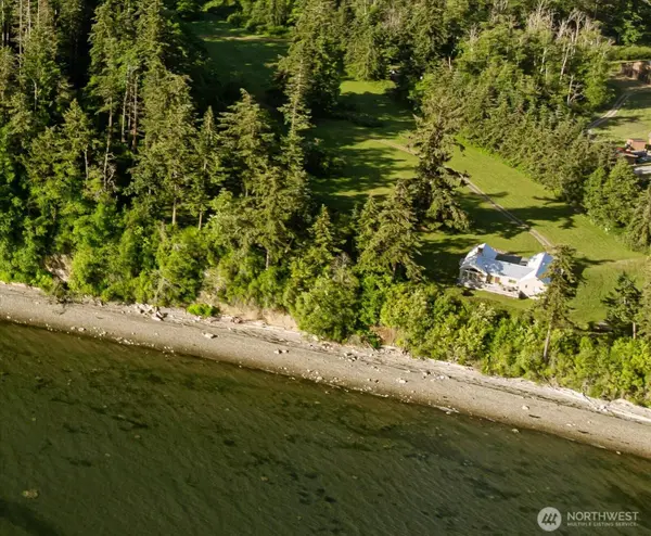 5837 Ambleside LOOP, Anacortes, WA 98221