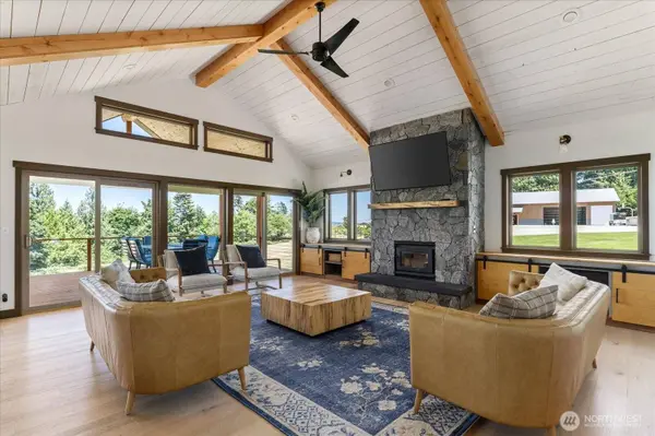 3807 Taylor RD, Oak Harbor, WA 98277