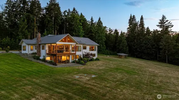 3807 Taylor RD, Oak Harbor, WA 98277