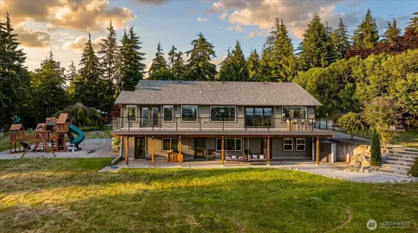 16272 Lookout LN, Bow, WA 98232
