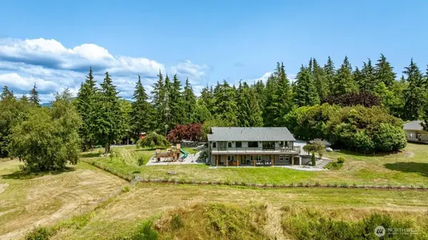 16272 Lookout LN, Bow, WA 98232