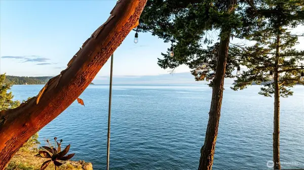 11502 N Del Mar DR, Anacortes, WA 98221