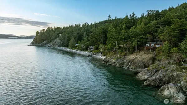 11502 N Del Mar DR, Anacortes, WA 98221