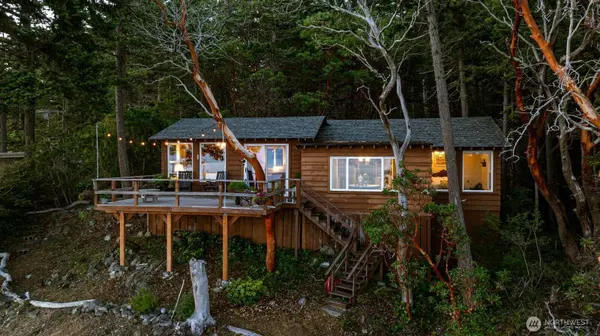 11502 N Del Mar DR, Anacortes, WA 98221