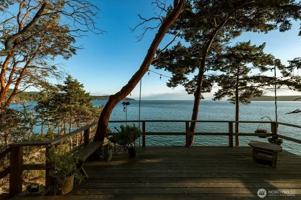 11502 N Del Mar DR, Anacortes, WA 98221