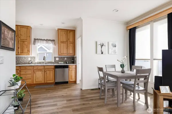 225 NE Ernst ST #114, Oak Harbor, WA 98277