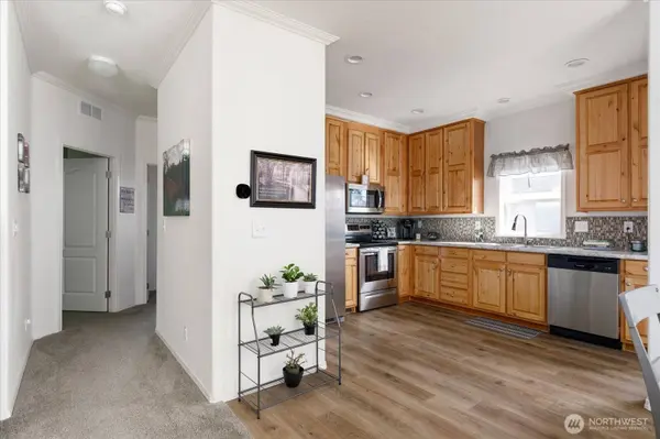 225 NE Ernst ST #114, Oak Harbor, WA 98277