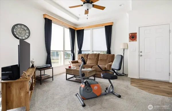 225 NE Ernst ST #114, Oak Harbor, WA 98277