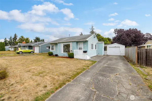 376 SE Glencoe ST, Oak Harbor, WA 98277