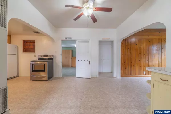 803 Main St, Philomath, OR 97370