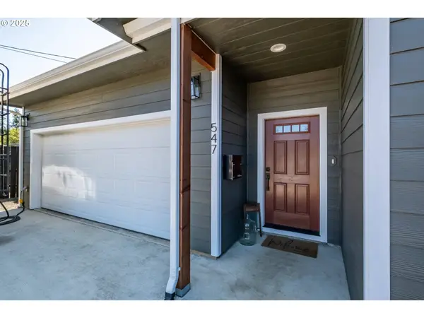 547 W 4TH ST, Coquille, OR 97423