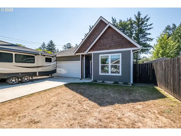 547 W 4TH ST, Coquille, OR 97423