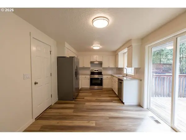 384 LOWER LAVISTA CT, Salem, OR 97304