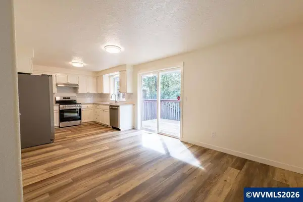 384 Lower LaVista Dr, Salem, OR 97304