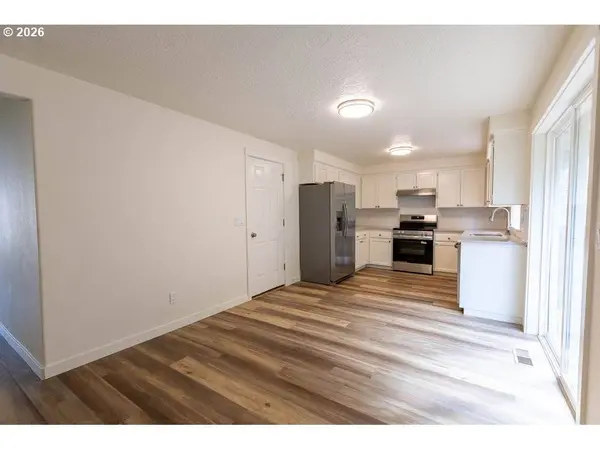 384 LOWER LAVISTA CT, Salem, OR 97304
