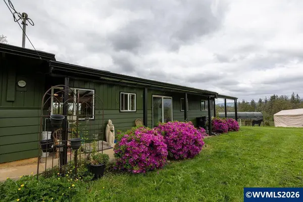 40235 Rainbow Dr, Scio, OR 97374