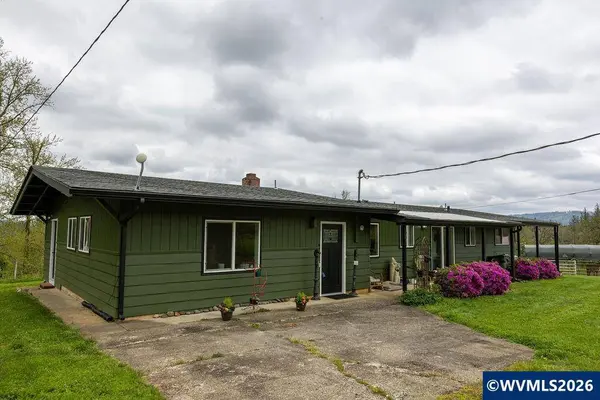 40235 Rainbow Dr, Scio, OR 97374