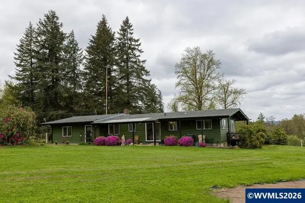 40235 Rainbow Dr, Scio, OR 97374