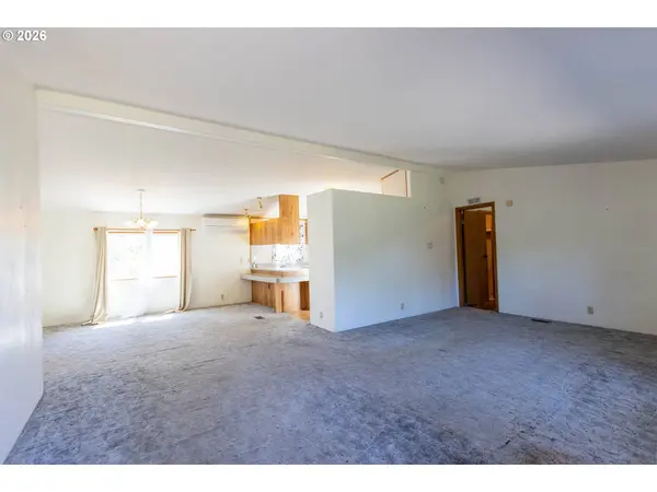 1225 NE CANYON DR, Toledo, OR 97391