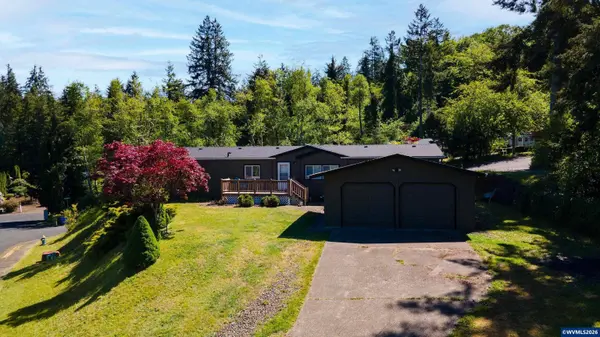 1225 Canyon Dr, Toledo, OR 97391