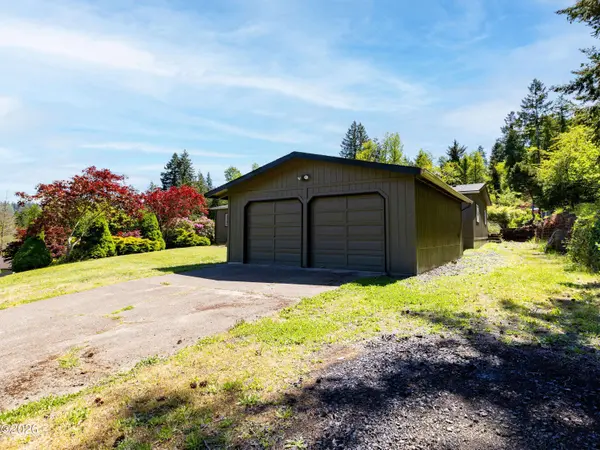 1225 NE CANYON DR DR, Toledo, OR 97391