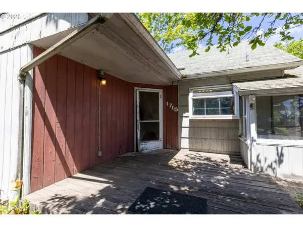 1715 COLLEGE ST, Philomath, OR 97370