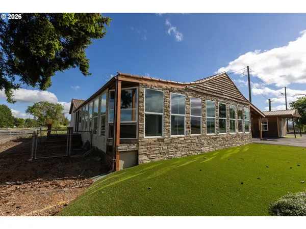 1590 W 2ND ST, Halsey, OR 97348