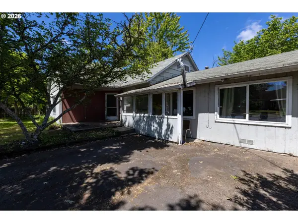 1715 COLLEGE ST, Philomath, OR 97370