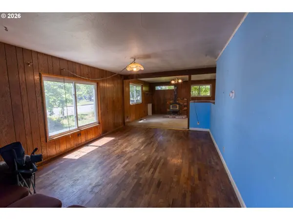 1715 COLLEGE ST, Philomath, OR 97370