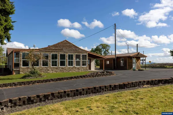 1590 2nd St, Halsey, OR 97348