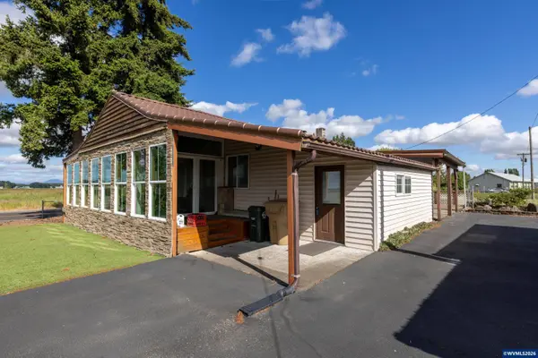 1590 2nd St, Halsey, OR 97348