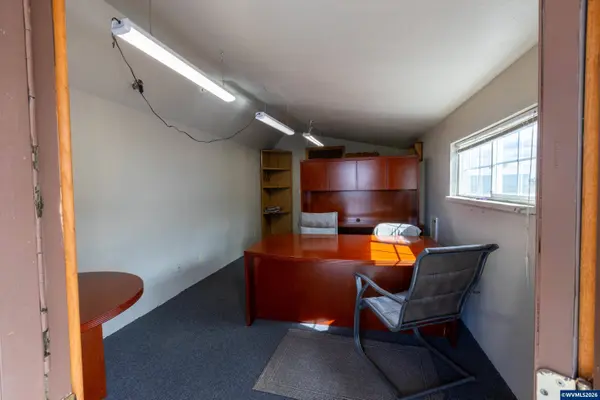 1590 2nd St, Halsey, OR 97348