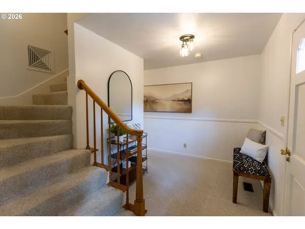 1640 NE HOLLY OAK PL, Corvallis, OR 97330