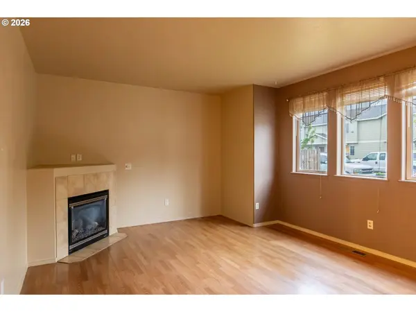 374 NW 25TH ST, Redmond, OR 97756